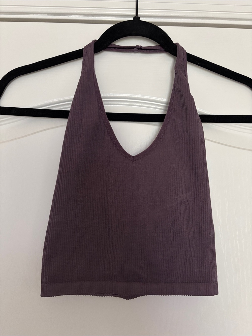 Urban Outfitters Ribbed V-Neck Halter Crop Top - Plum